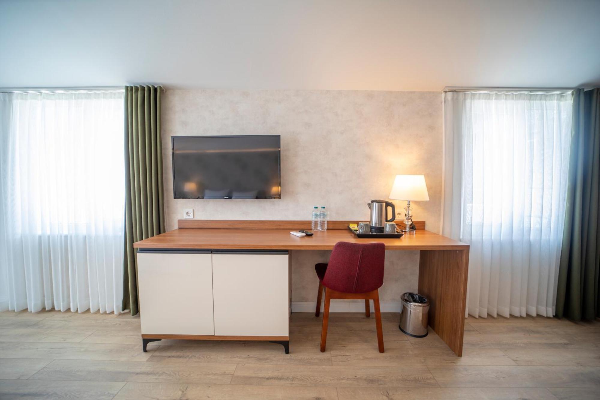 Mell City Hotel ทรับซอน ภายนอก รูปภาพ