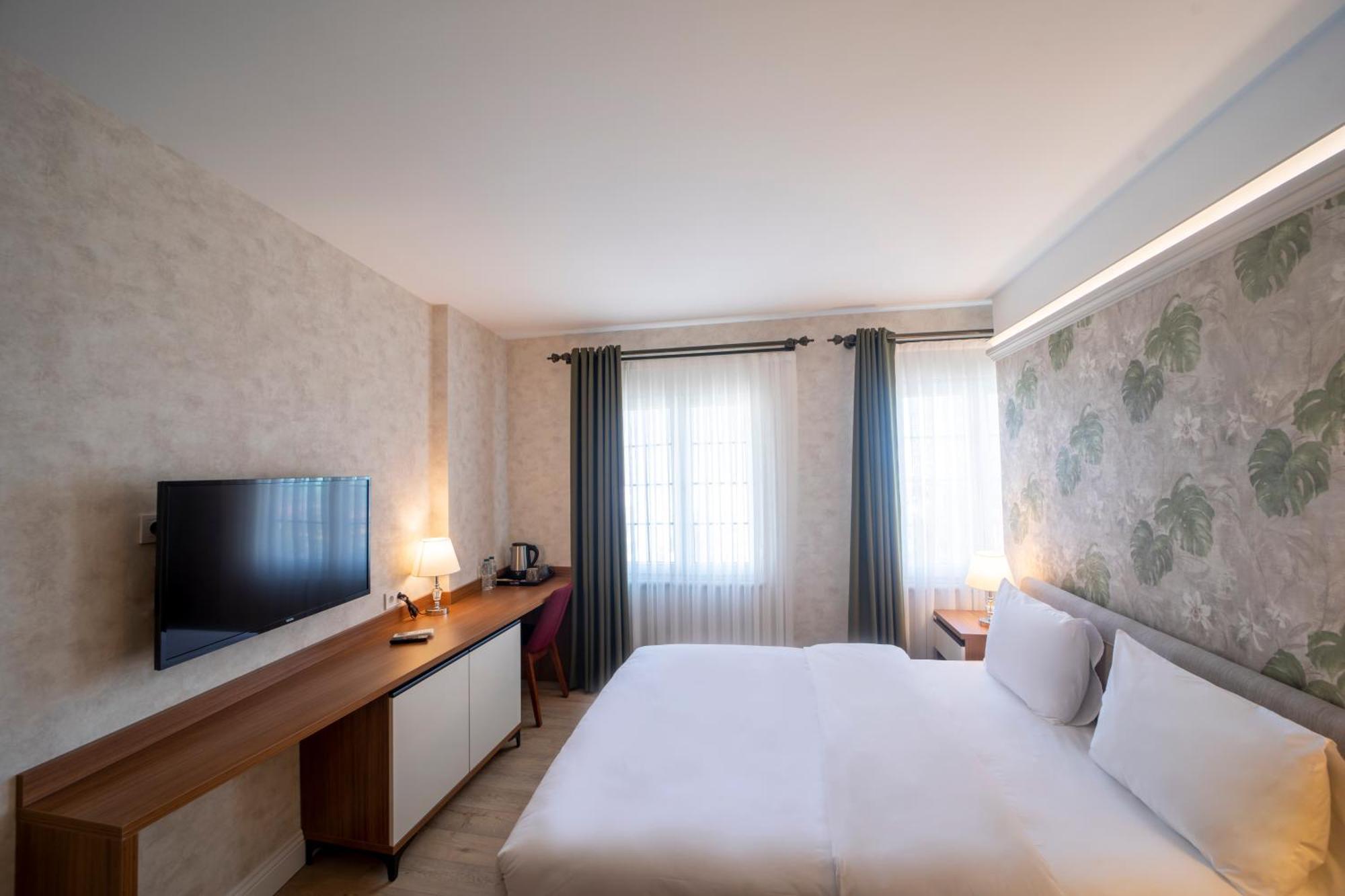 Mell City Hotel ทรับซอน ภายนอก รูปภาพ